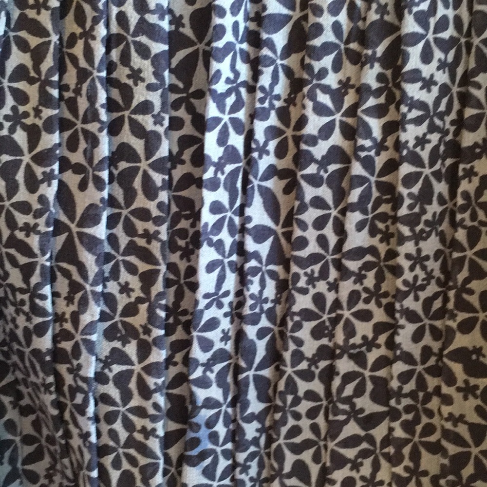 Pure Silk! - Picture 4 of 7